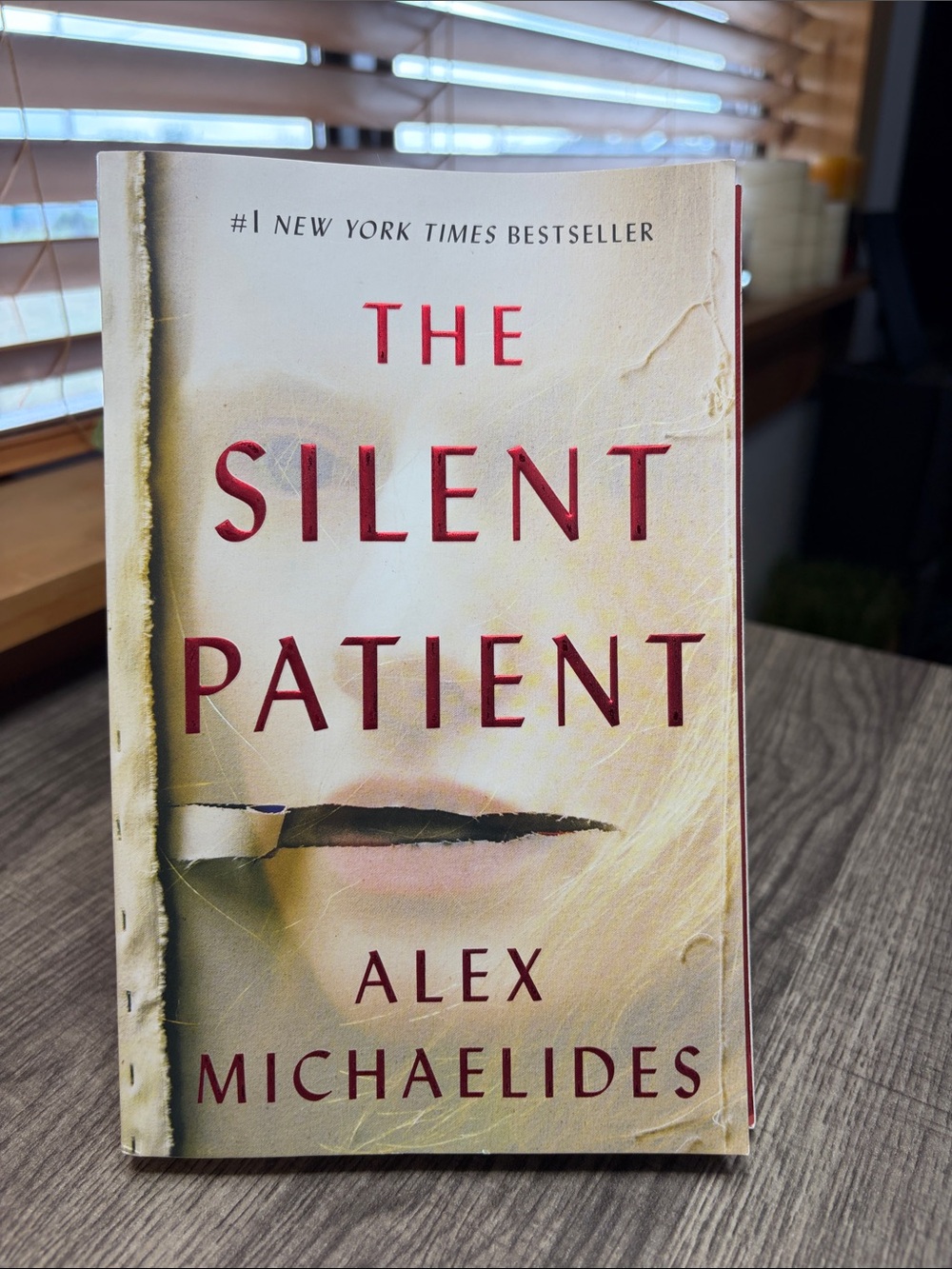 🌻5 for $30🌻 The Silent Patient by Alex Michaelides Paperback Book